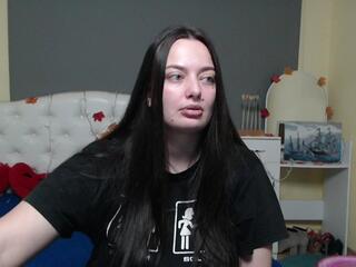 Milana Ora webcam model stream image