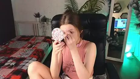 AliceWallflower webcam model stream image