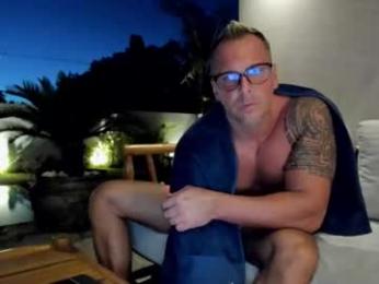 leoboyf4f webcam model stream image
