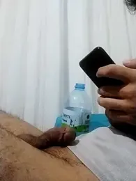 LiseliEnes webcam model stream image