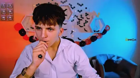 travis_wolf_ webcam stripchat model stream image