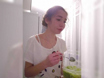 YonaBones webcam model stream image