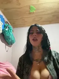 kiittyselenita webcam stripchat model stream image