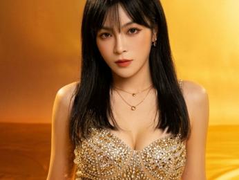 EllaMei webcam model stream image