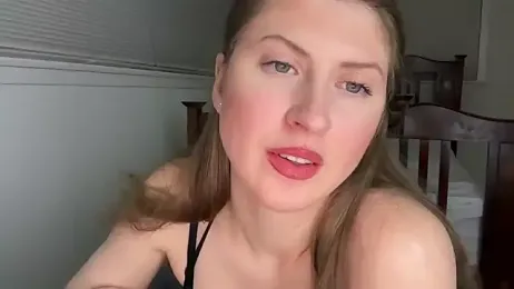 YUMIandbigWOLF webcam model stream image