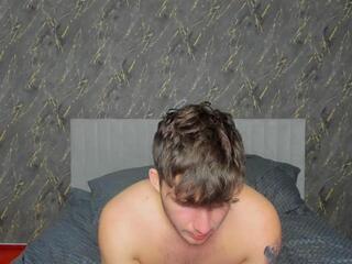 Lucian Vale webcam model stream image