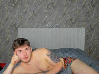 Lucian Vale webcam model stream image