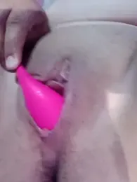 ValeriaSantos- webcam model stream image