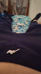 CAzzovero82 webcam model stream image