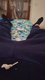 CAzzovero82 webcam model stream image