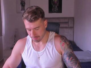 Mike Skip webcam model stream image