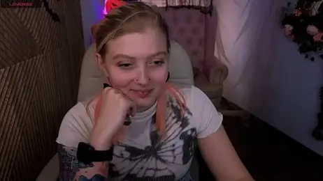 Kiki_shay webcam model stream image