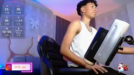 Ette_tay webcam stripchat model stream image