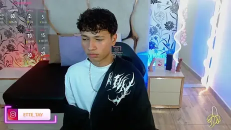 Ette_tay webcam model stream image