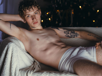 TravisClass webcam model stream image