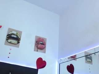 antonella-pink webcam model stream image