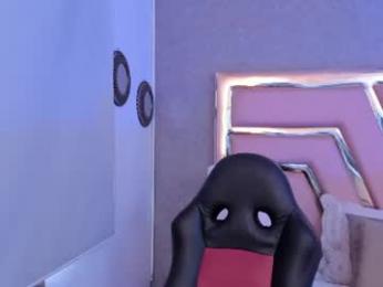 tiny_thomm webcam model stream image