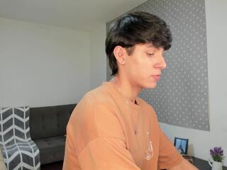 Will Sthar webcam model stream image