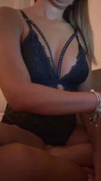 fini58 webcam model stream image