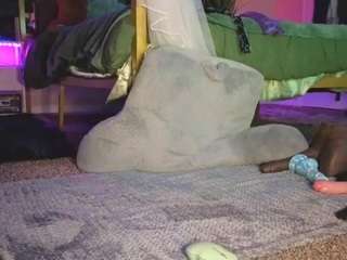 lovely-brown94 webcam model stream image