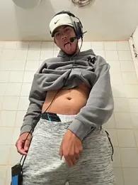 StrokingDaddy4 webcam model stream image