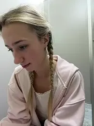 Lia-see-ya webcam stripchat model stream image