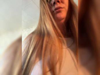 Alissass webcam bongacams model stream image