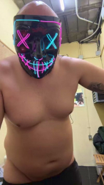 Ivan18922 webcam model stream image