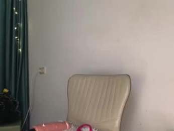 hey_herbal webcam model stream image