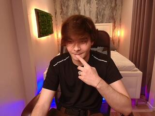 Hanzo Pulse webcam model stream image