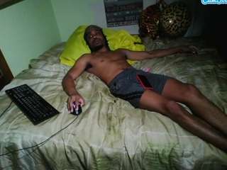 petetyn webcam model stream image