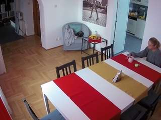 voyeurcam-julmodels-dining webcam model stream image
