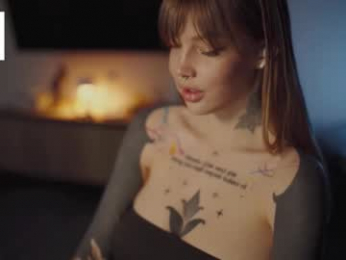 mileeena webcam model stream image