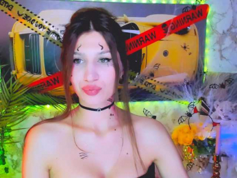 CarolineM webcam bongacams model stream image