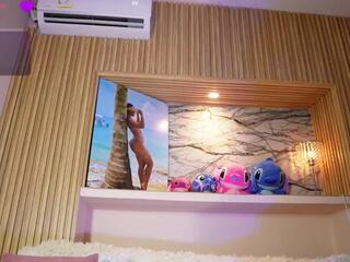 Adriana Croft webcam model stream image