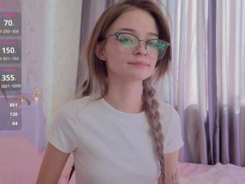 vialeta-baby webcam model stream image