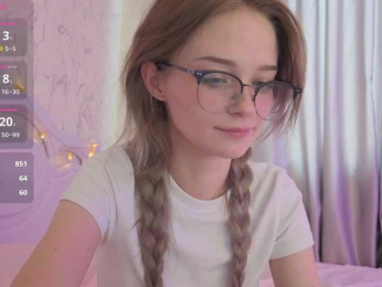 vialeta-baby webcam model stream image