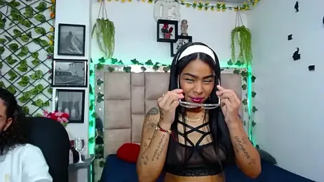 Mollyxdamiam webcam model stream image