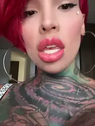 Megansexsymbol webcam model stream image