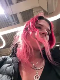 RiriRoseey webcam model stream image