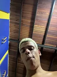 MrLeoLatino webcam model stream image