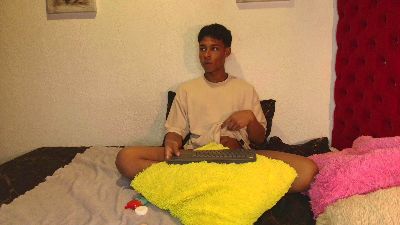 CoffeNite_nom webcam model stream image