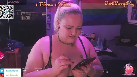 DarkBunnyPlay webcam model stream image