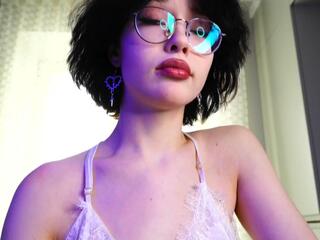 Bonnie Gambee webcam flirt4free model stream image