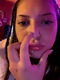 kiramedi webcam model stream image