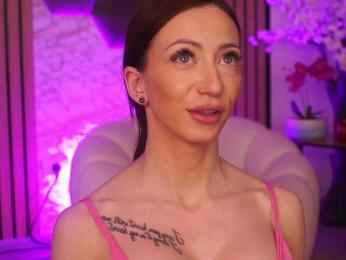 RubyFever webcam bongacams model stream image