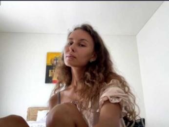 PolinaMayner webcam model stream image