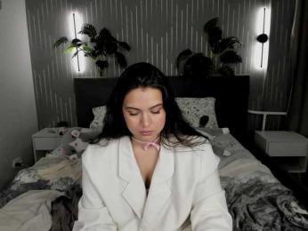Vivien-Ross webcam model stream image