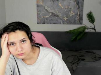 Vivien-Ross webcam model stream image