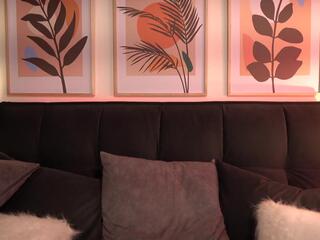 Khya webcam model stream image